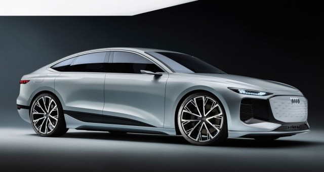 Audi nhá hàng A6 e-tron concept: Chạy 700km mới cần sạc điện